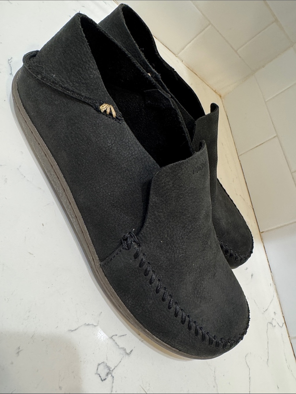 OluKai Men’s Black Slip-On Moccasin Loafers 9.5 - Picture 8 of 13